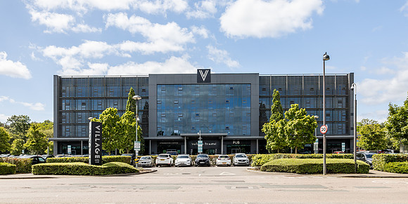 210 Centennial Park - Elstree-220