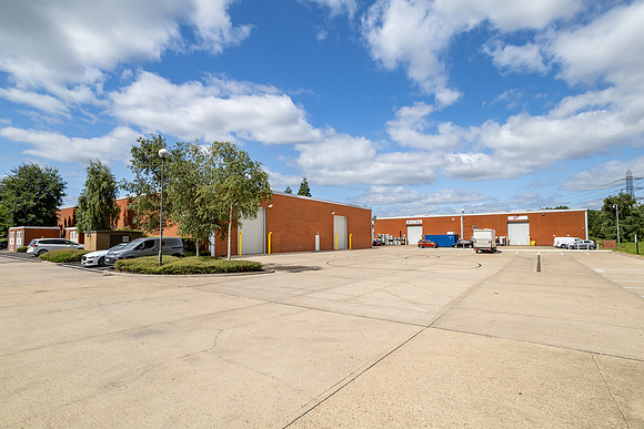 210 Centennial Park - Elstree-216