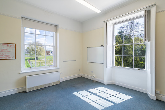 Kempston Manor 015