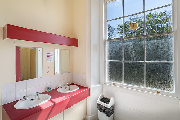 Kempston Manor 016