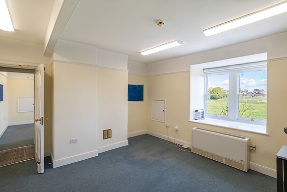 Kempston Manor 009