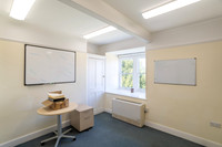 Kempston Manor 010