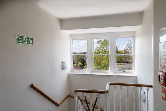 Kempston Manor 005