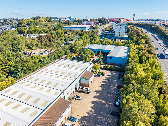 Unit 7 Barratt Industrial Pk -Luton-8