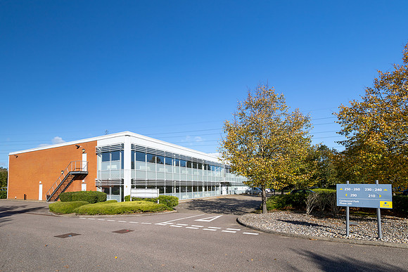 Unit 260 Centennial Park Elstree-4