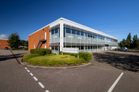 260 Centennial Park, Elstree