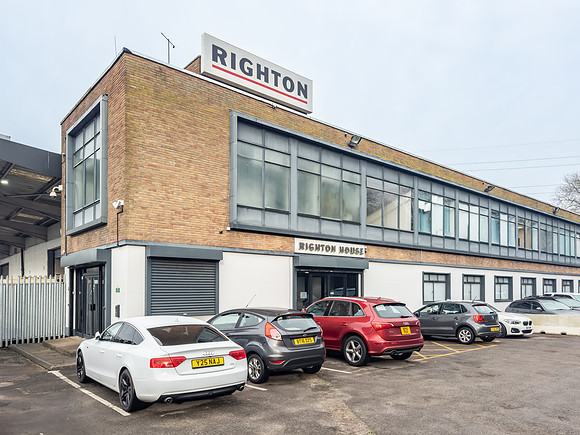 Righton_Hse_022