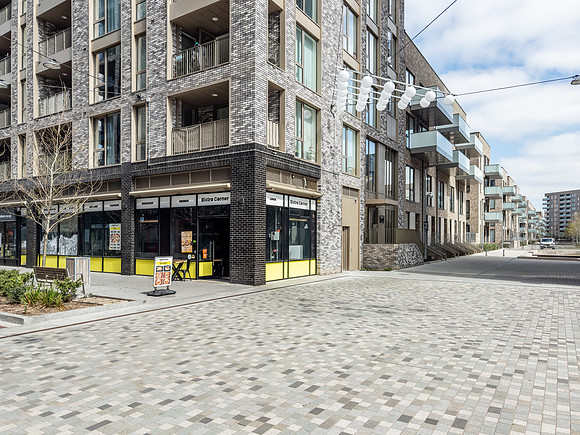 Aberfeldy_Sq_096