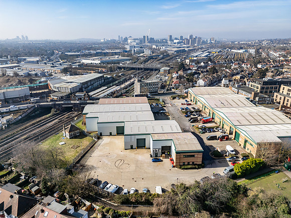 Falcon Park - Neasden-142