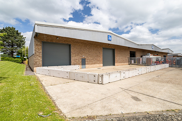 Unit 3a Canons Ind Park - Wolverton-43