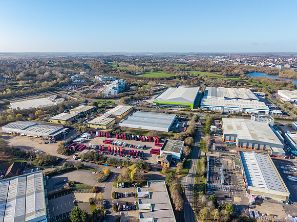 1 Rhosili Road - Brackmills 037
