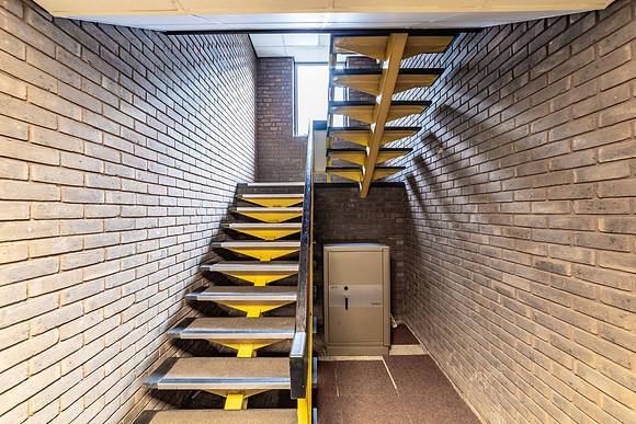 1 Rhosili Road - Brackmills 129