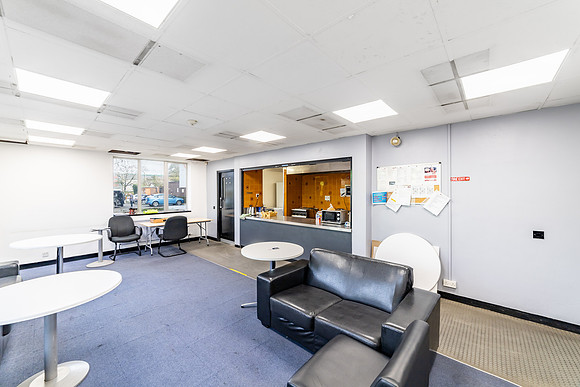 1 Rhosili Road - Brackmills 134
