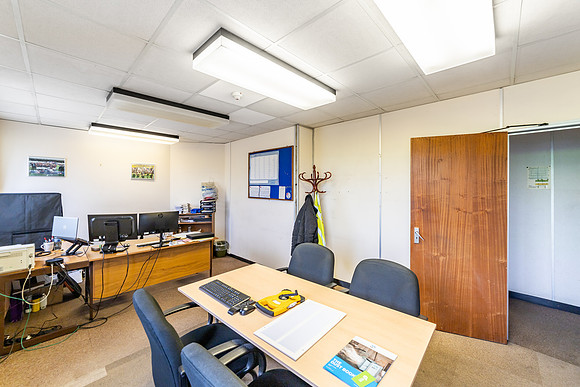 1 Rhosili Road - Brackmills 140