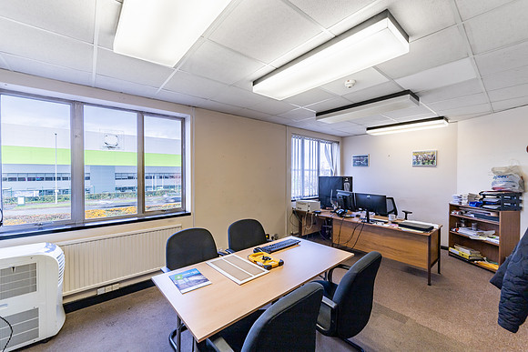 1 Rhosili Road - Brackmills 141