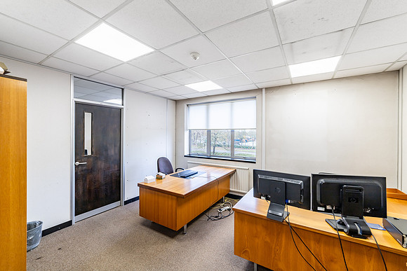 1 Rhosili Road - Brackmills 147