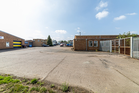 Commerce Way - Leighton Buzzard-28