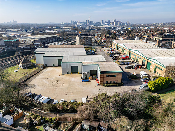 Falcon Park - Neasden-149