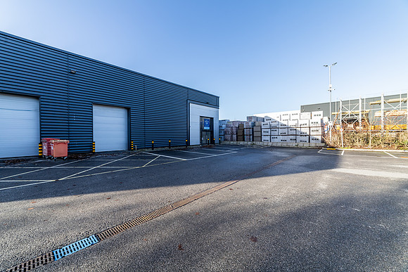 Unit 5 Deltic Trade Park - MK-23
