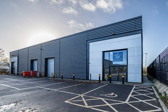Unit 5 Deltic Trade Park - MK-29