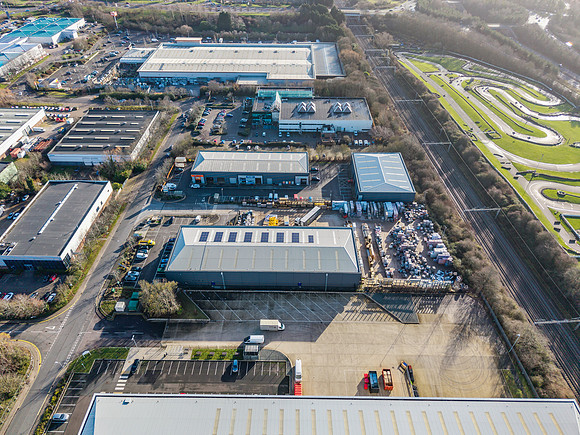 Unit 5 Deltic Trade Park - MK-65