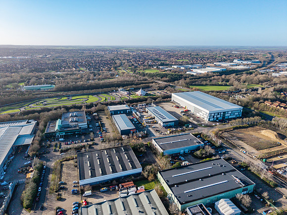 Unit 5 Deltic Trade Park - MK-70