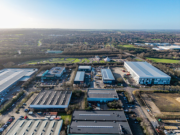Unit 5 Deltic Trade Park - MK-69
