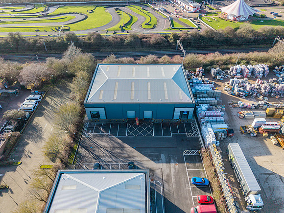 Unit 5 Deltic Trade Park - MK-80