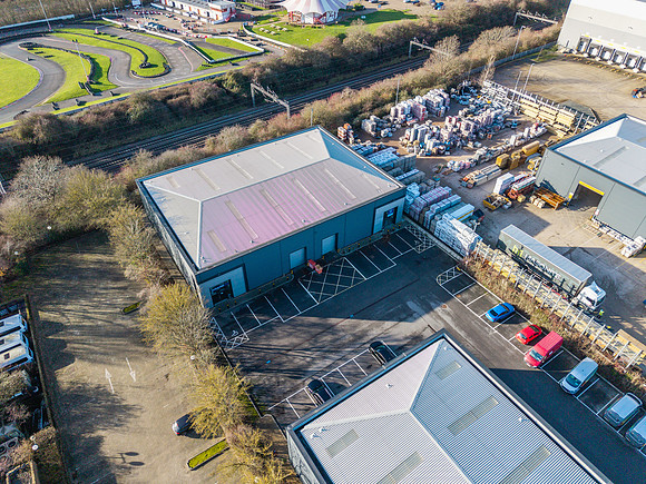 Unit 5 Deltic Trade Park - MK-79