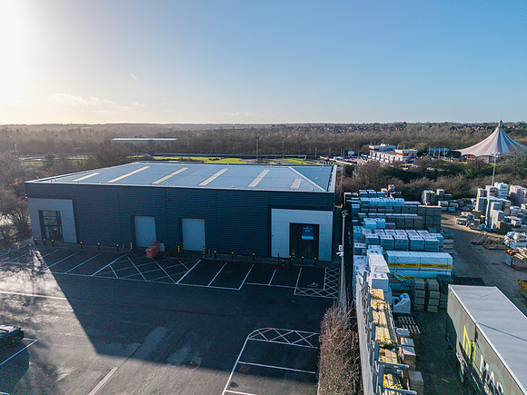 Unit 5 Deltic Trade Park - MK-103
