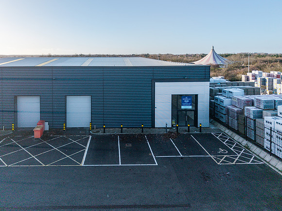 Unit 5 Deltic Trade Park - MK-104
