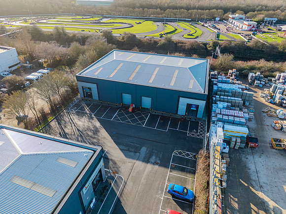 Unit 5 Deltic Trade Park - MK-120