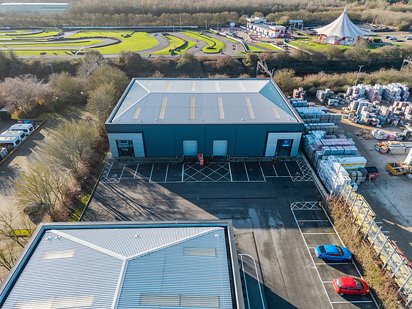 Unit 5 Deltic Trade Park - MK-121