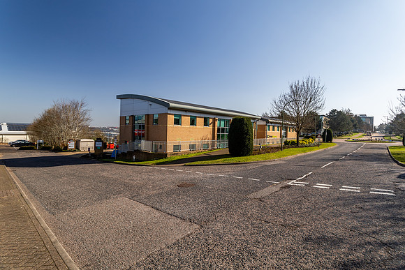 Technicon House 905 Capability Green-43