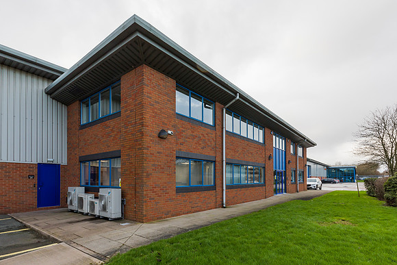 building1exteriorfront15