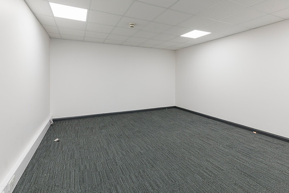 building2firstfloorofficespace26