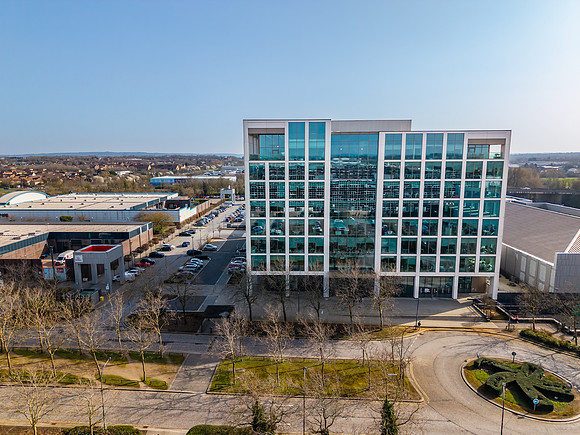 100 Avebury Boulevard 058