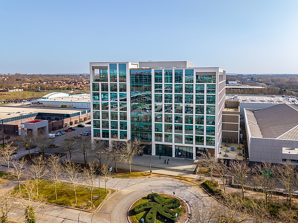 100 Avebury Boulevard 060
