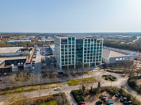 100 Avebury Boulevard 063