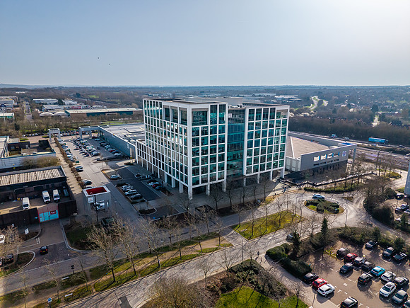 100 Avebury Boulevard 064