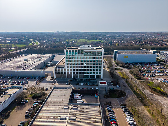 100 Avebury Boulevard 081