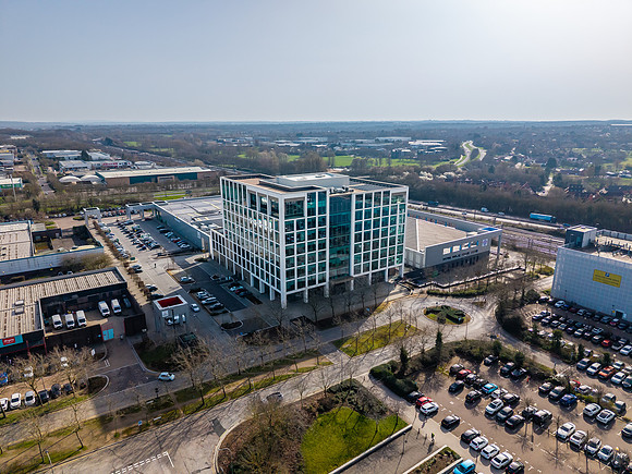 100 Avebury Boulevard 084
