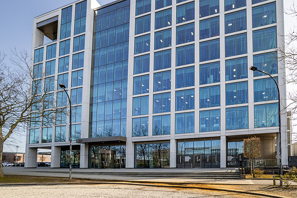100 Avebury Boulevard 136