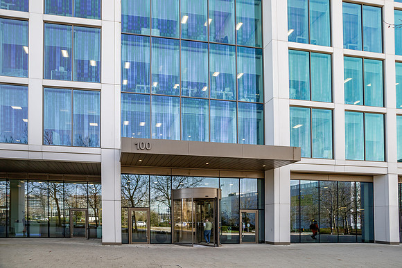 100 Avebury Boulevard 140