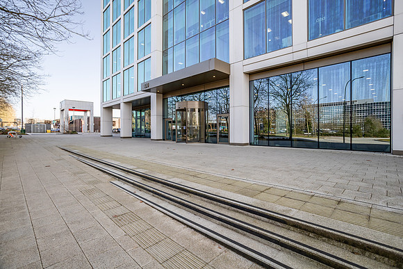 100 Avebury Boulevard 137