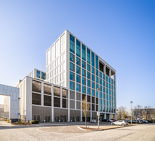 100 Avebury Boulevard 152