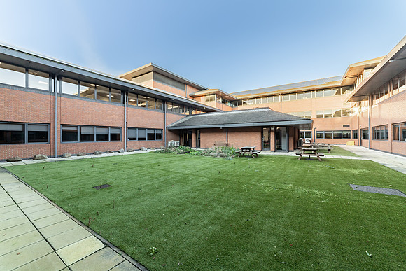 Opus House 044