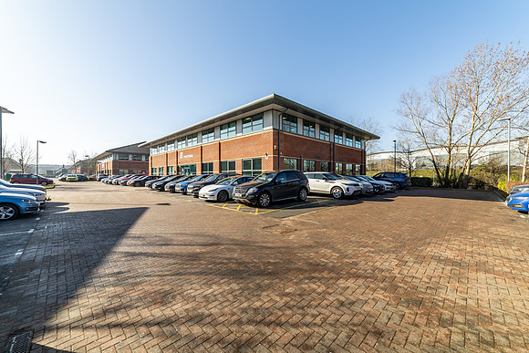 5 Grange Park Court, Northampton 012