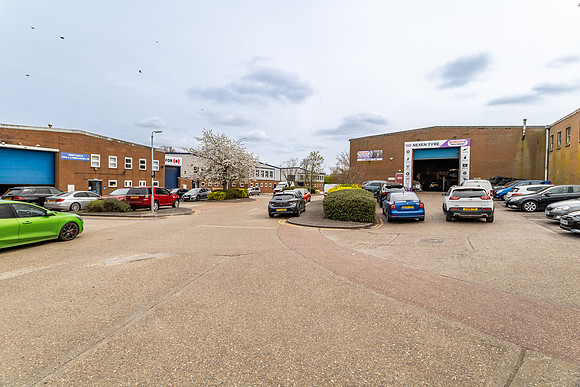 Lawrence Way Ind Estate - Dunstable-144