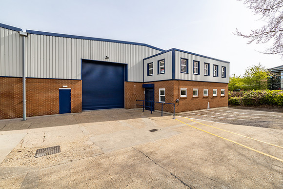 Lawrence Way Ind Estate - Dunstable-82